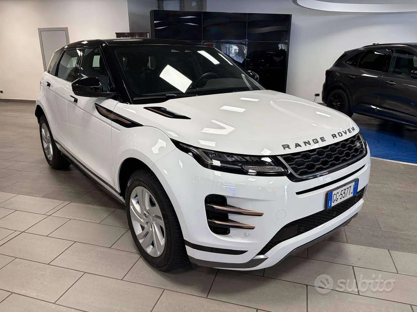 Land Rover Range Rover Evoque 2022 photo 3