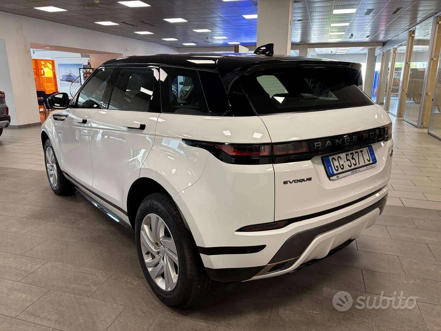Land Rover Range Rover Evoque 2022 photo 5