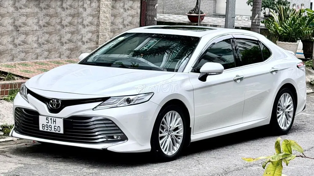 Toyota Camry 2021 photo 3