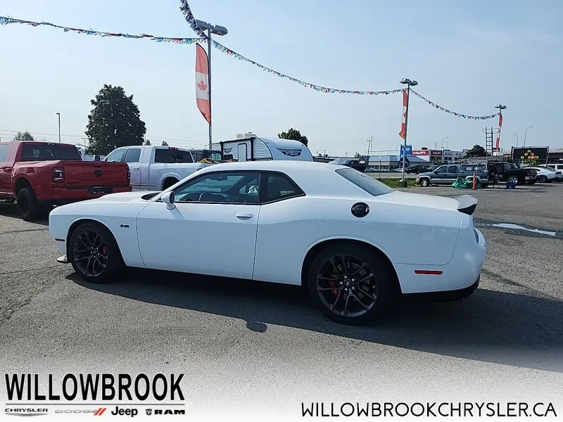 Dodge Challenger 2023 photo 4