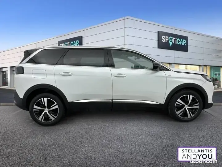 Peugeot 5008 2023 photo 4