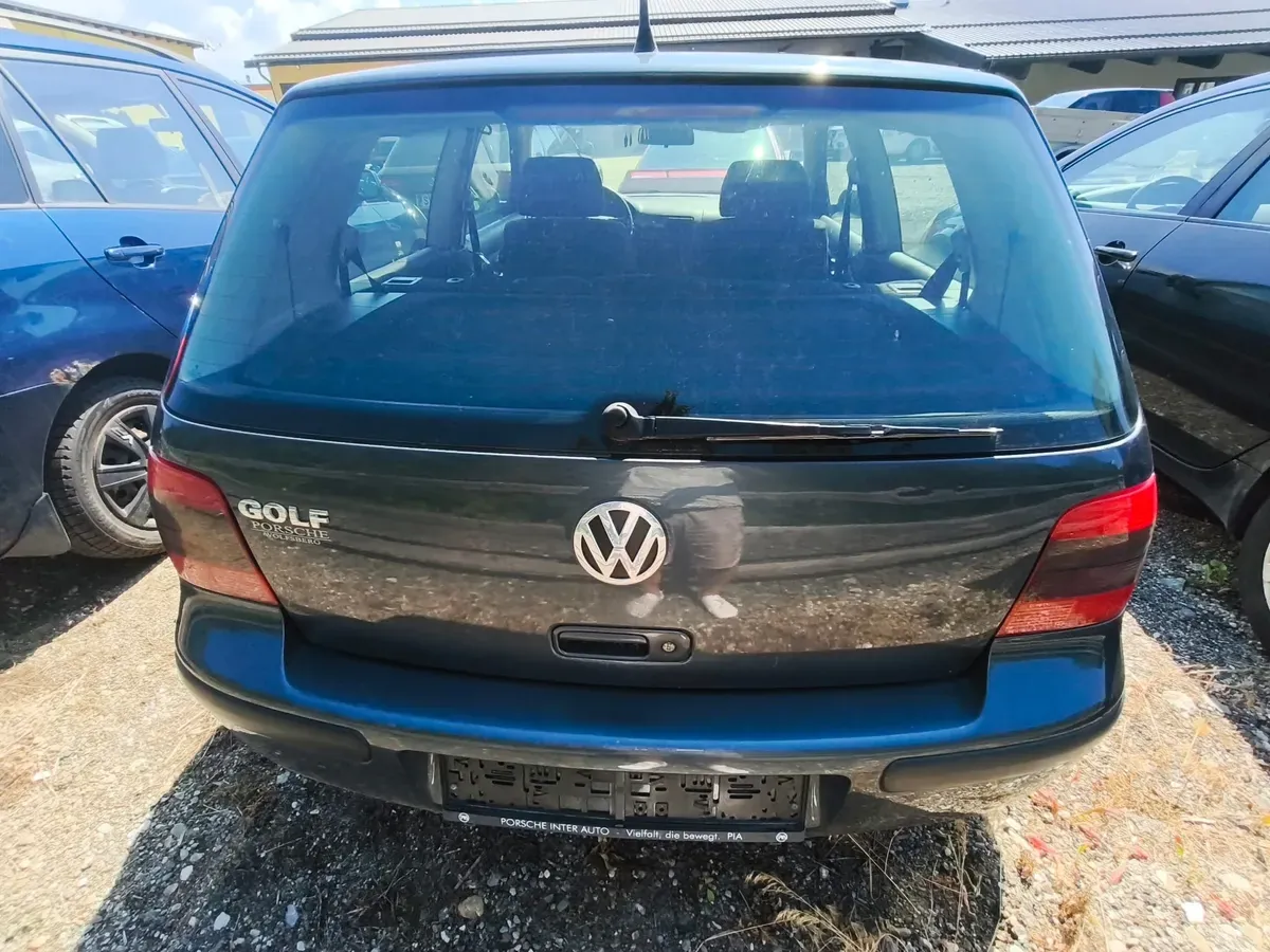 Volkswagen Golf 2002 photo 3