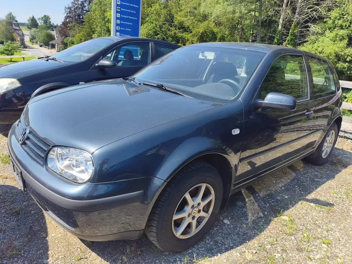 Volkswagen Golf 2002 photo 2