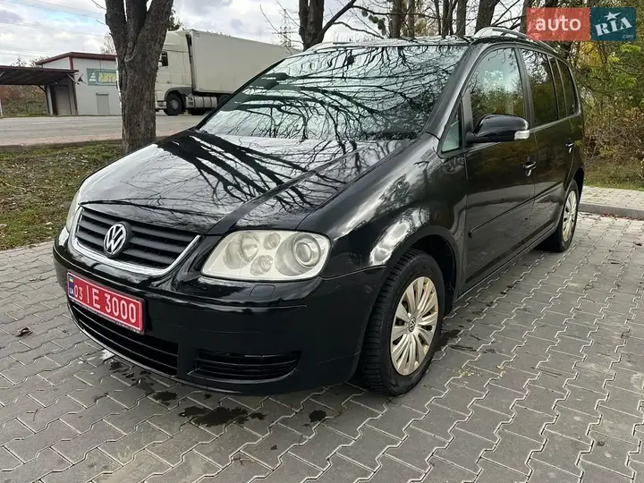 Volkswagen Touran 2006 photo 3