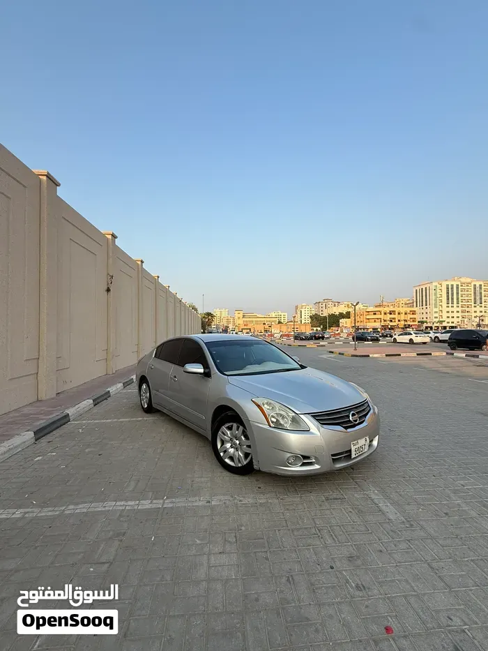 Nissan Altima 2011 photo 3