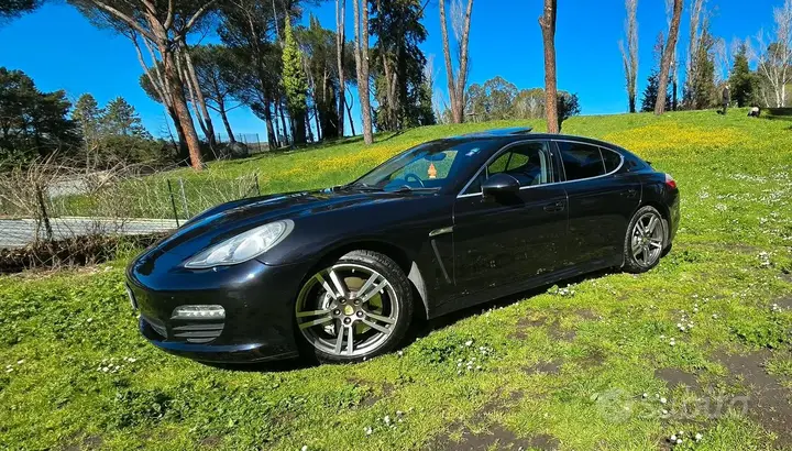 Porsche Panamera 2010 photo 2
