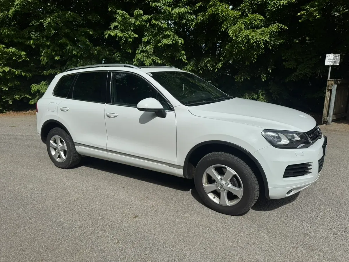 Volkswagen Touareg 2012 photo 3