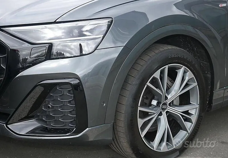 Audi Q8 2025 photo 4