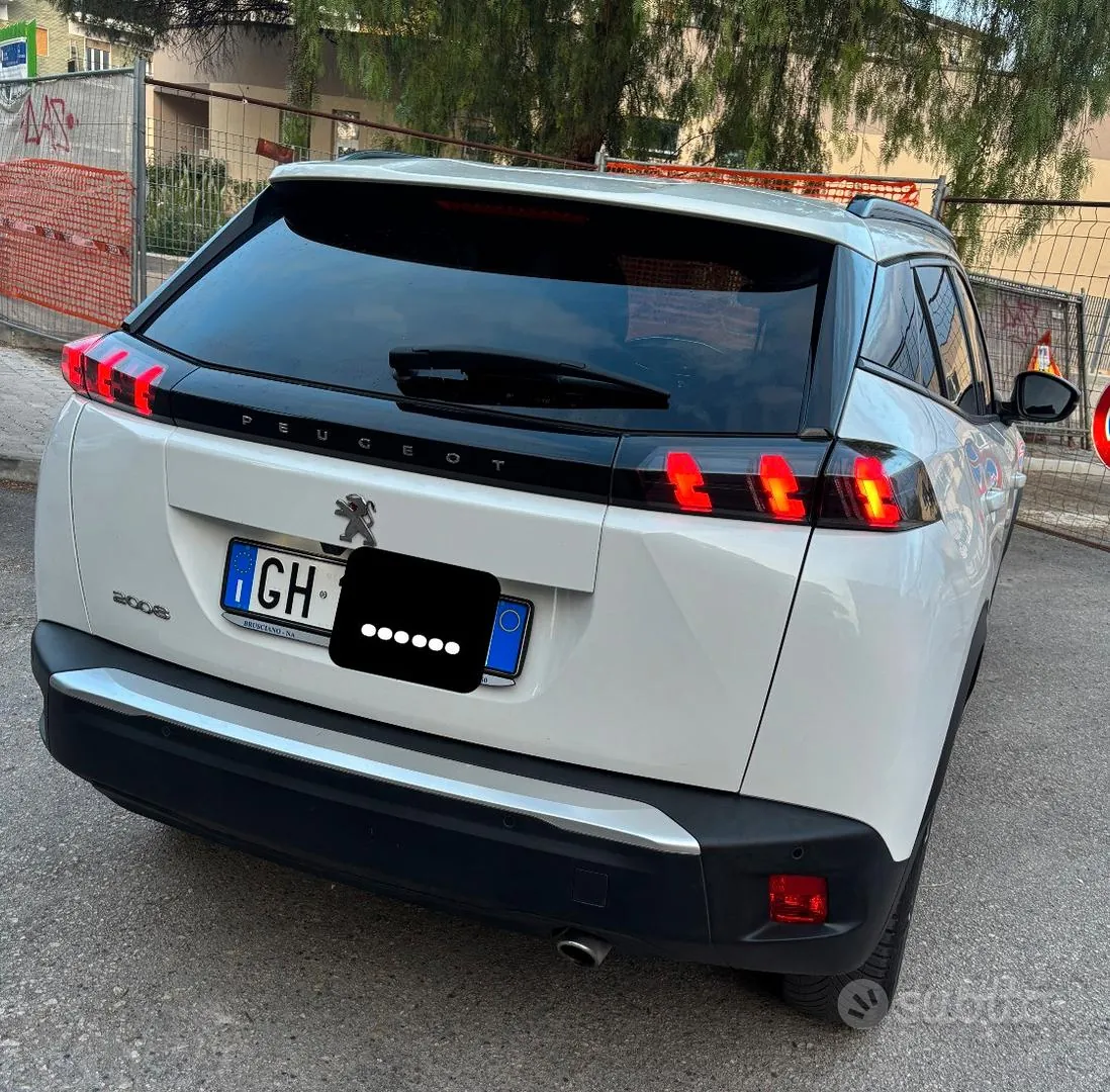 Peugeot 2008 2023 photo 2
