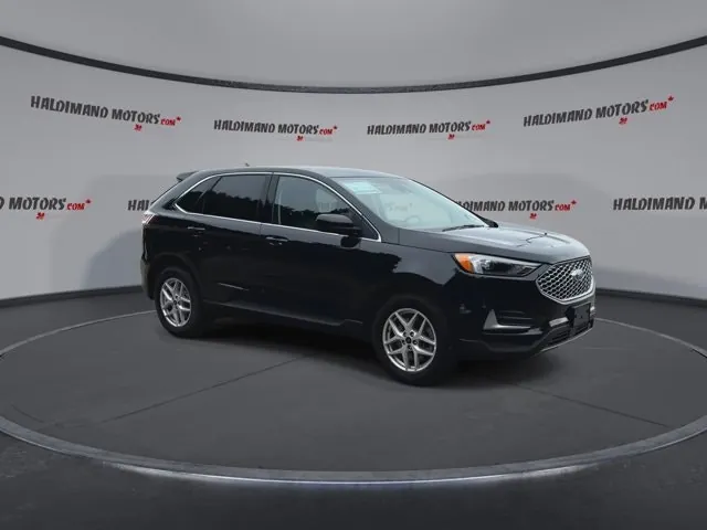 Ford Edge 2023 photo 2