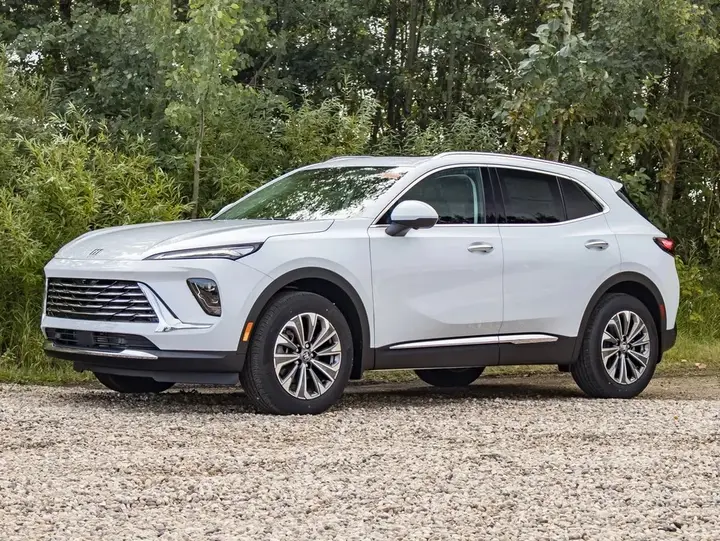 Buick Envision 2026 photo 3