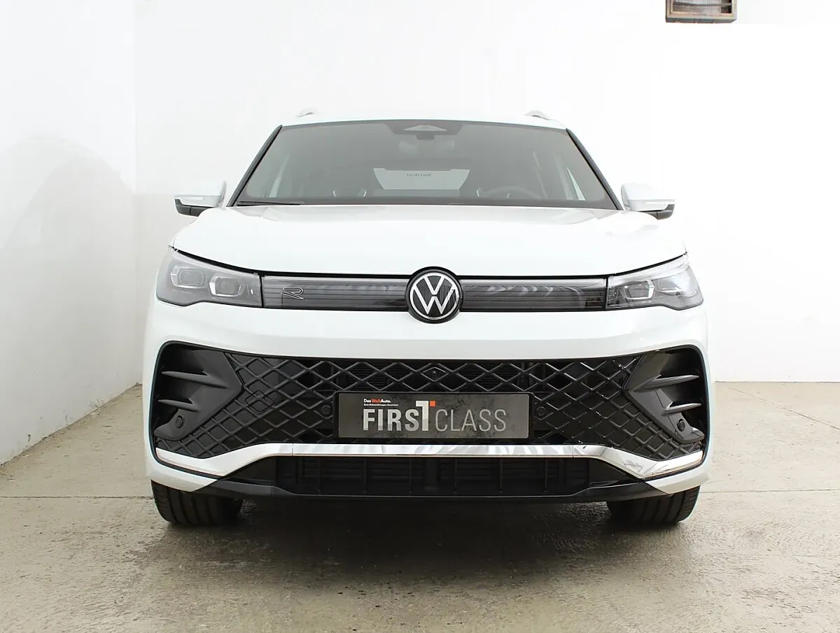 Volkswagen Tiguan 2025 photo 2