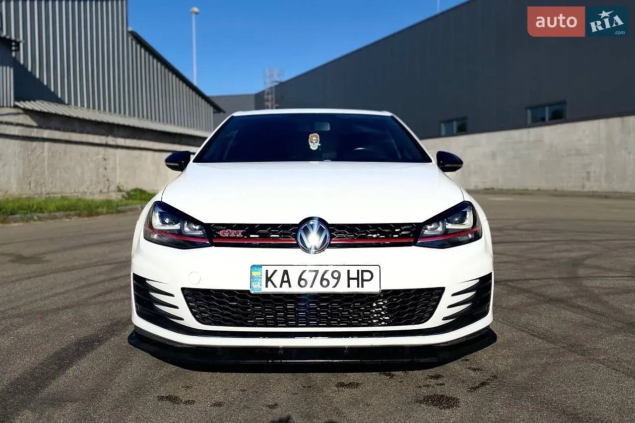 Volkswagen Golf Gti 2017 photo 2
