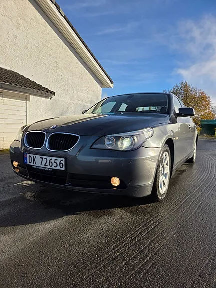 BMW 520I 2004 photo 2