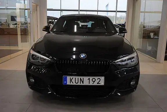 BMW 118D 2019 photo 3