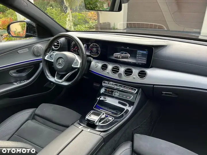 Mercedes-Benz E-Class 2016 photo 2