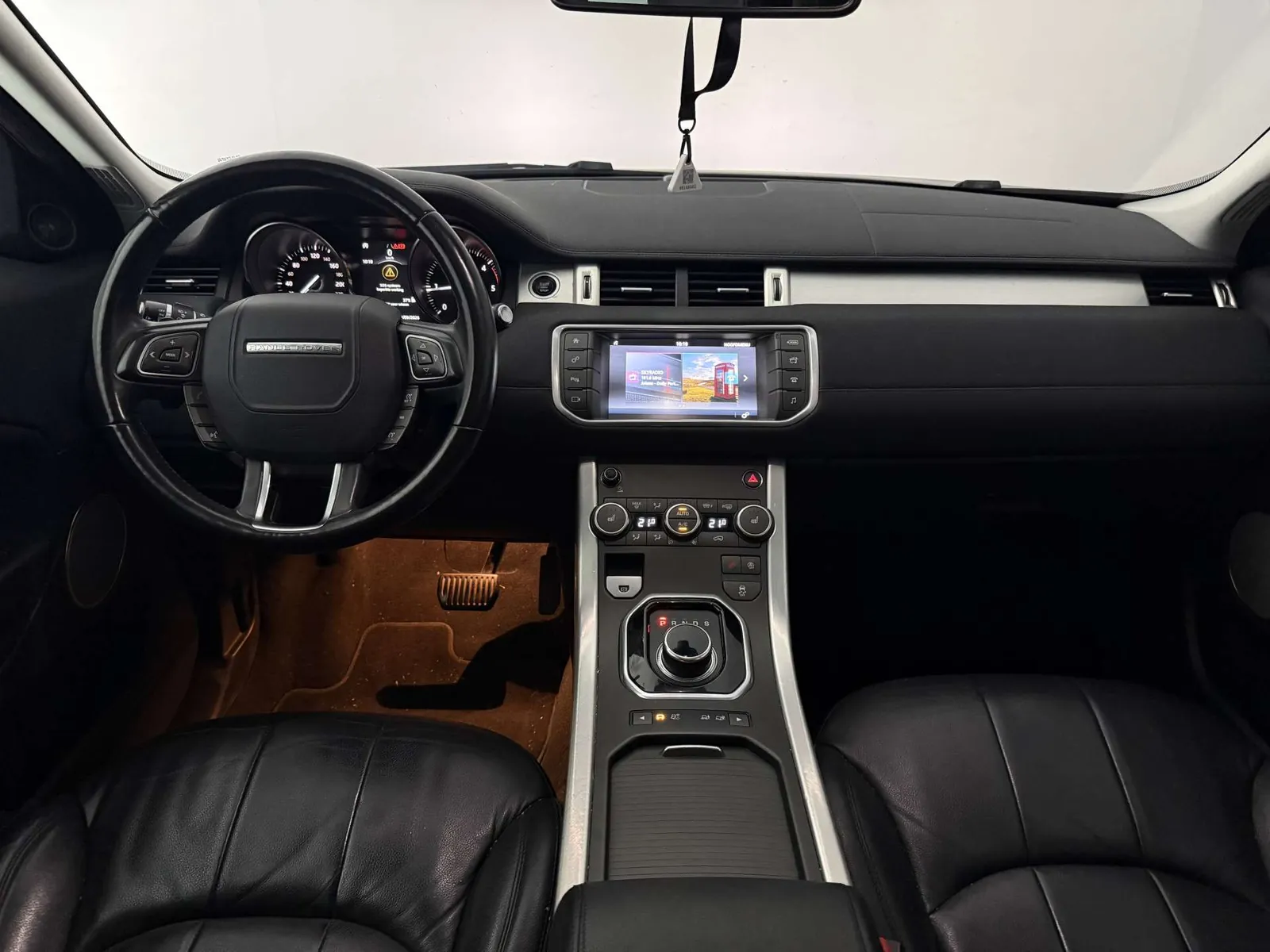 Land Rover Range Rover Evoque 2018 photo 2