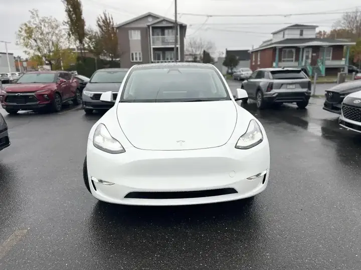 Tesla Model Y 2024 photo 3