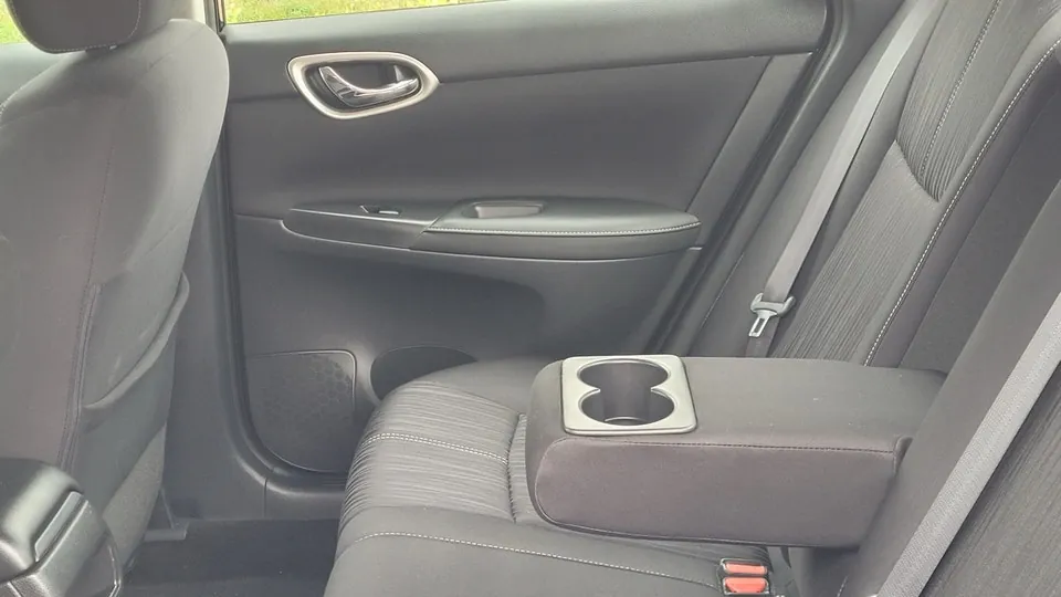 Nissan Sentra 2018 photo 5