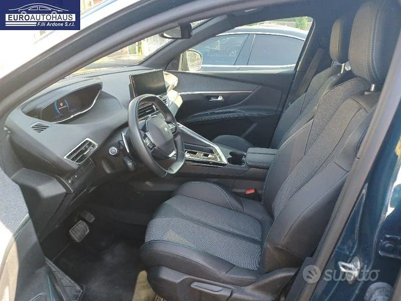 Peugeot 5008 2023 photo 4