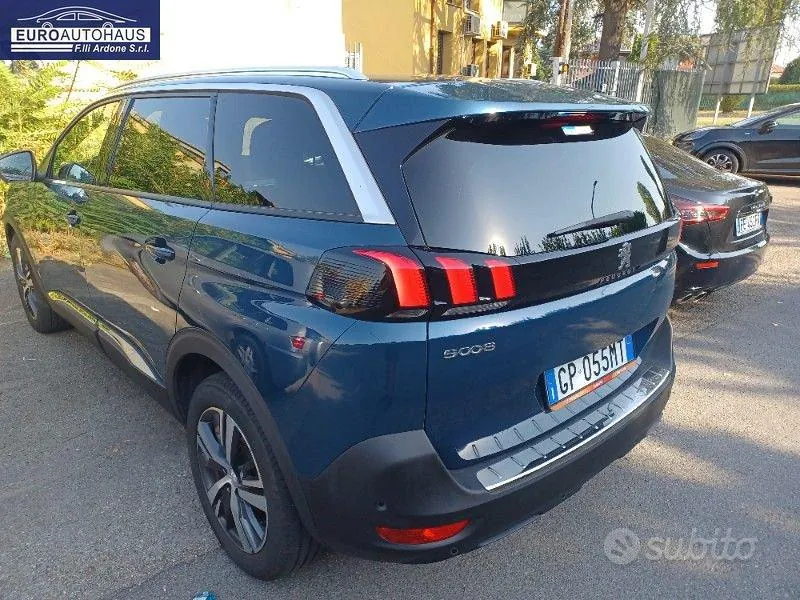 Peugeot 5008 2023 photo 2