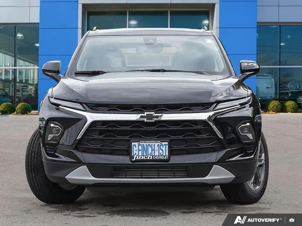 Chevrolet Blazer 2026 photo 2