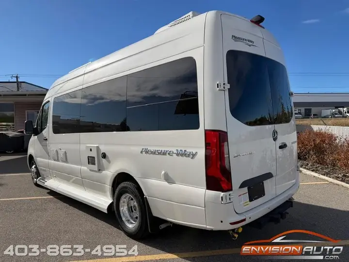 Mercedes-Benz Sprinter 2023 photo 3