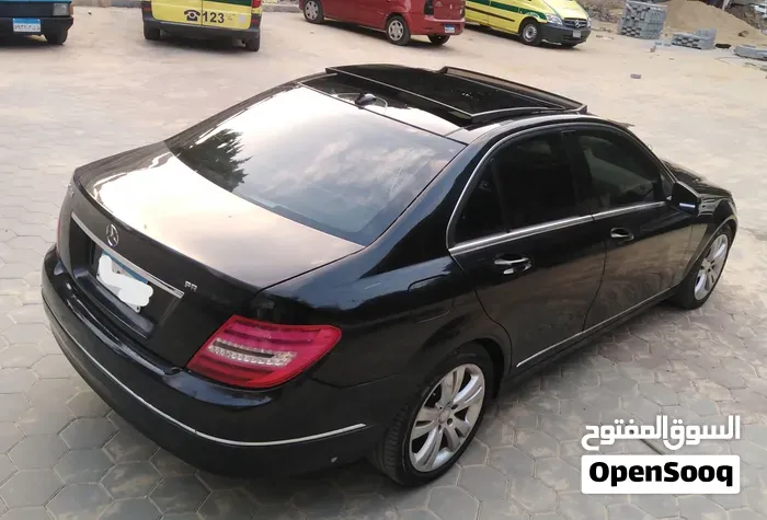 Mercedes-Benz C-Class 2010 photo 2