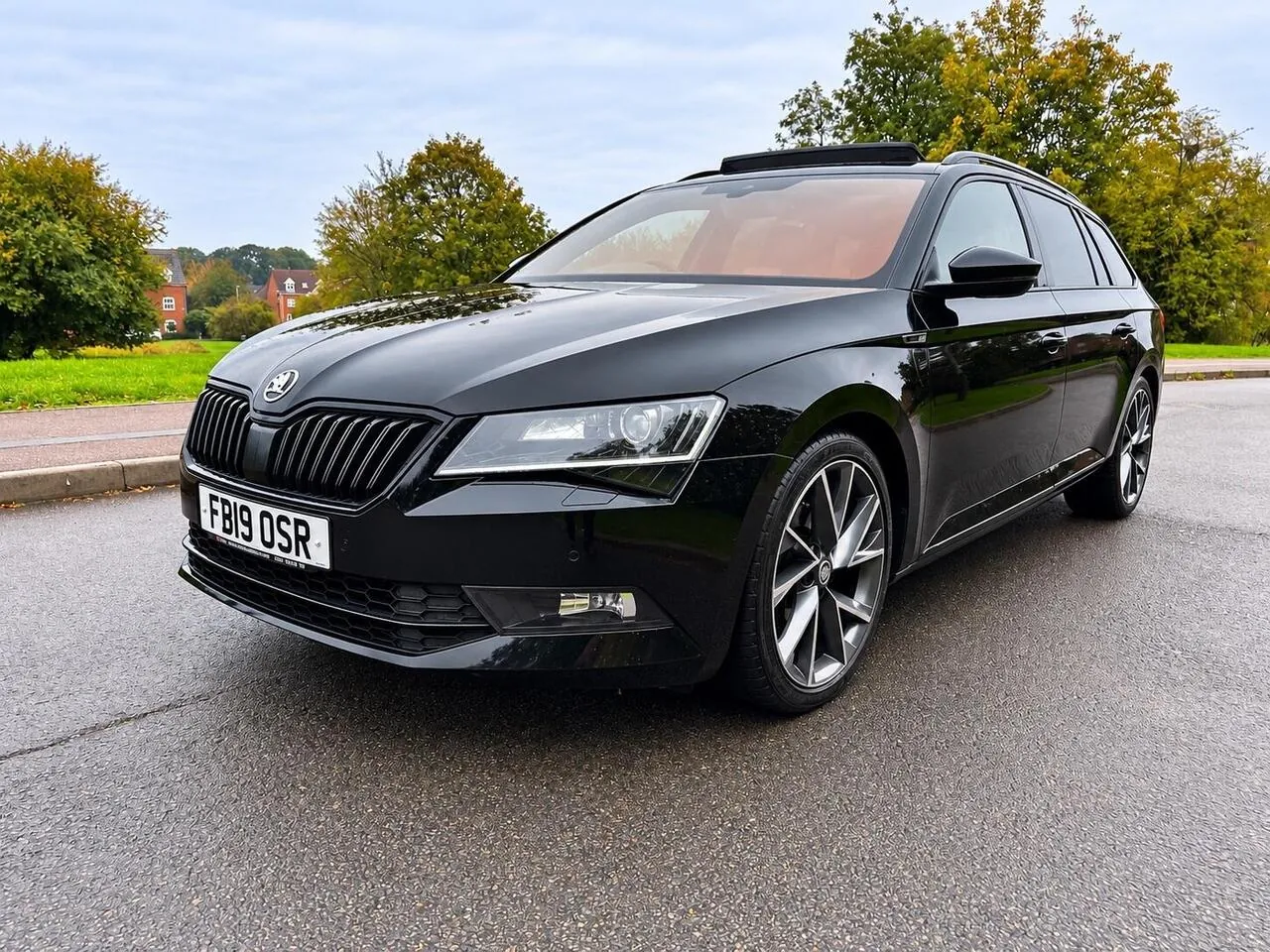 Skoda Superb 2019 photo 5