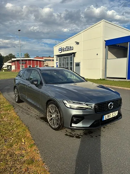 Volvo V60 2019 photo 2