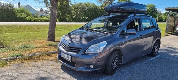 Toyota Verso 2010 photo 2