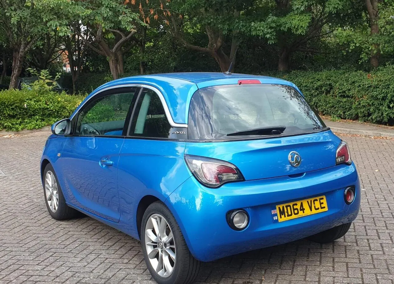 Vauxhall Adam 2015 photo 2