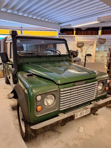 Land Rover Defender