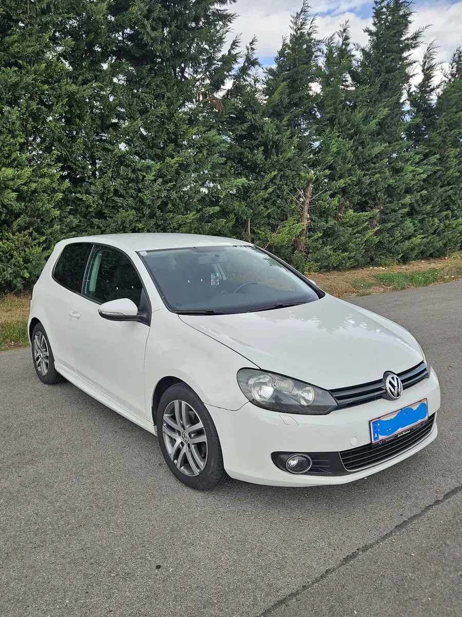 Volkswagen Golf 2011 photo 2