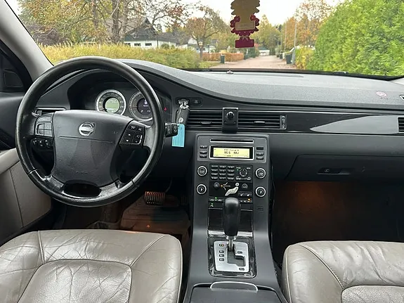 Volvo V70 2009 photo 5