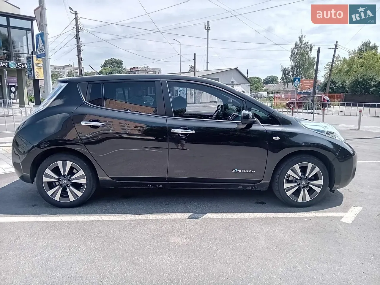 Nissan Leaf 2015 photo 4