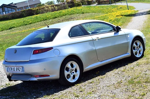 Alfa Romeo Gt 2004 photo 4