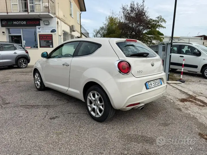 Alfa Romeo Mito 2011 photo 4