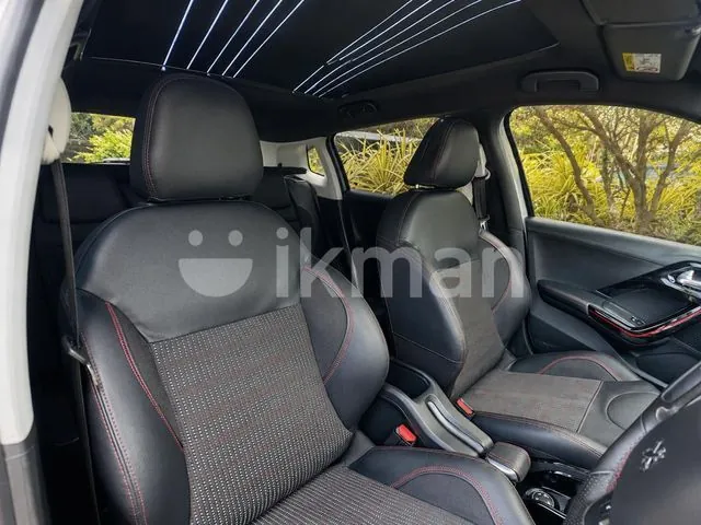 Peugeot 2008 2018 photo 4