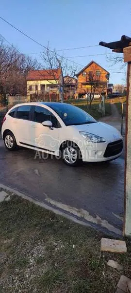 Citroen C3 2011 photo 2