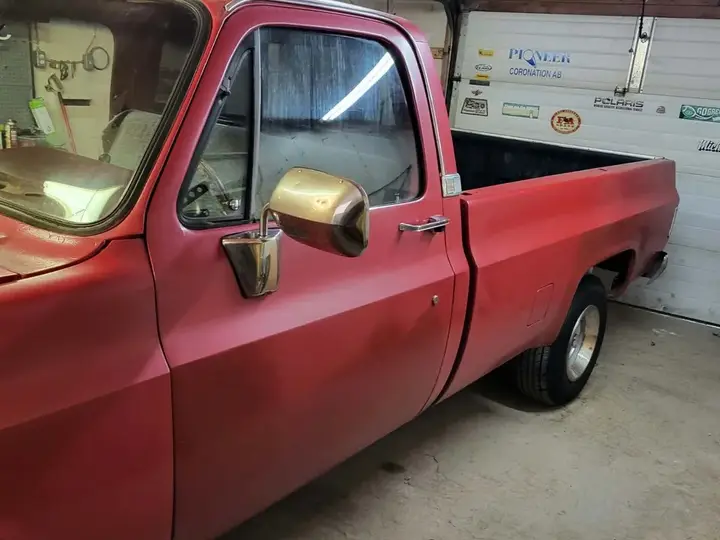 GMC Sierra 1983 photo 3