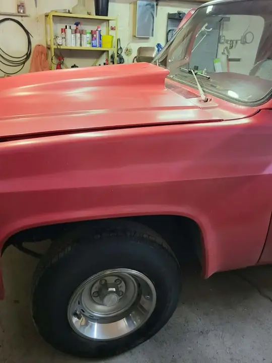 GMC Sierra 1983 photo 2