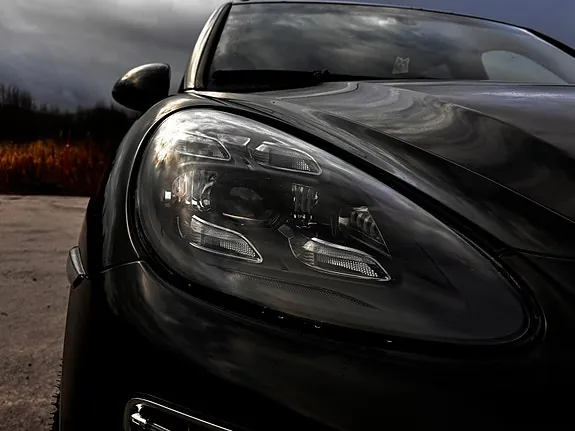Porsche Cayenne 2011 photo 3