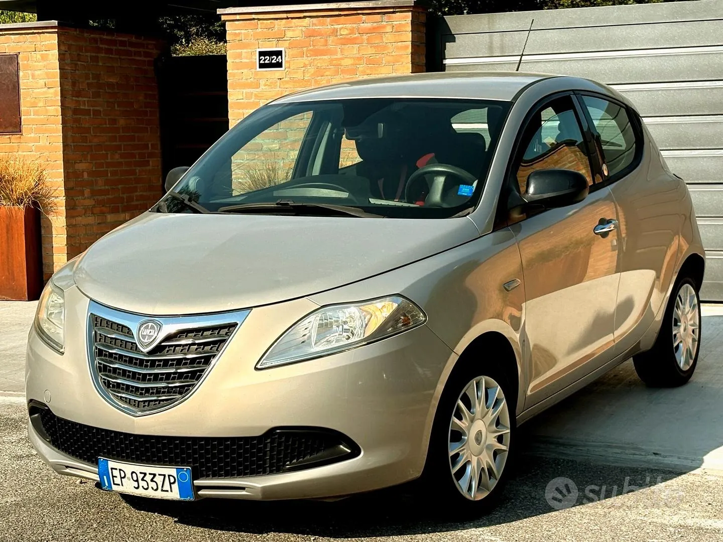 Lancia Ypsilon