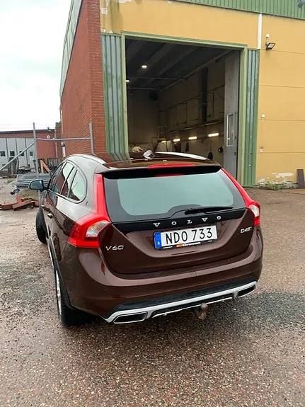 Volvo V60 Cross Country 2018 photo 4