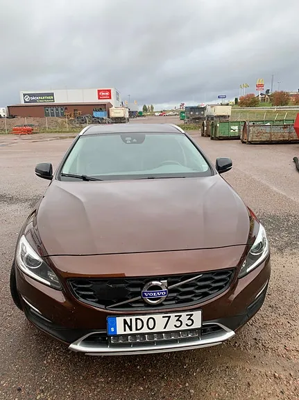 Volvo V60 Cross Country 2018 photo 2