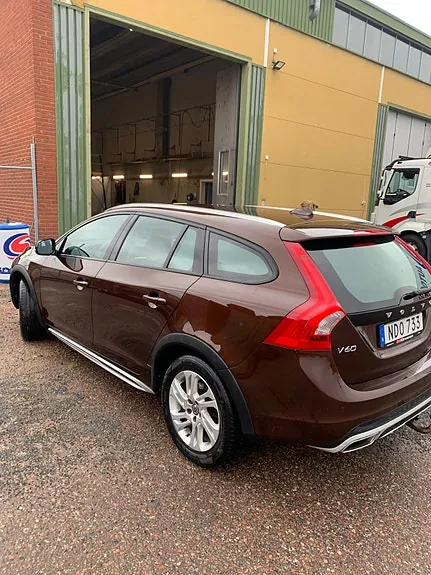 Volvo V60 Cross Country 2018 photo 5