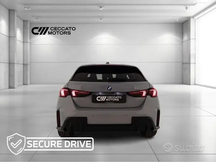 BMW 1 Series 2025 photo 5