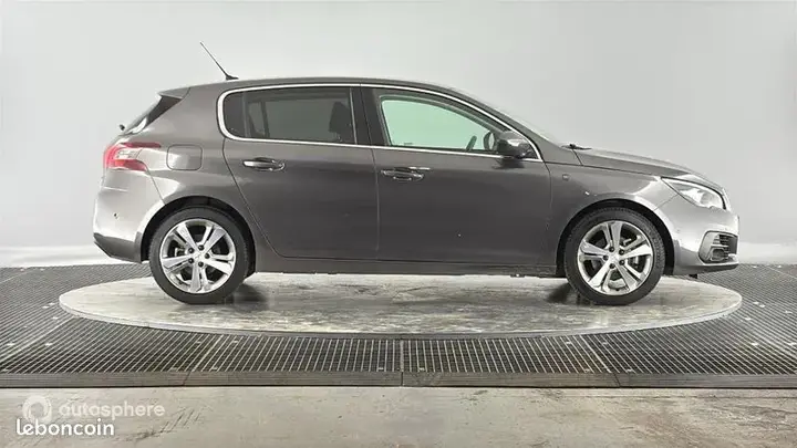 Peugeot 308 2019 photo 4