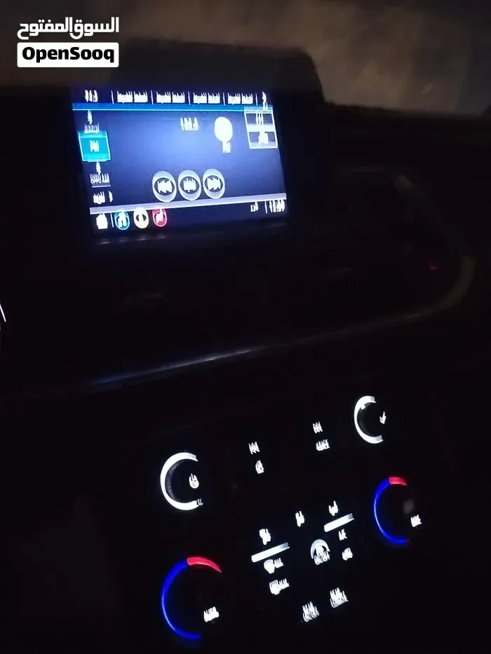 Chevrolet Tahoe 2024 photo 2